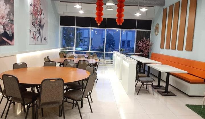 Disewakan Ruko Ex Resto Siap Pakai Lokasi Strategis di Batununggal Bandung