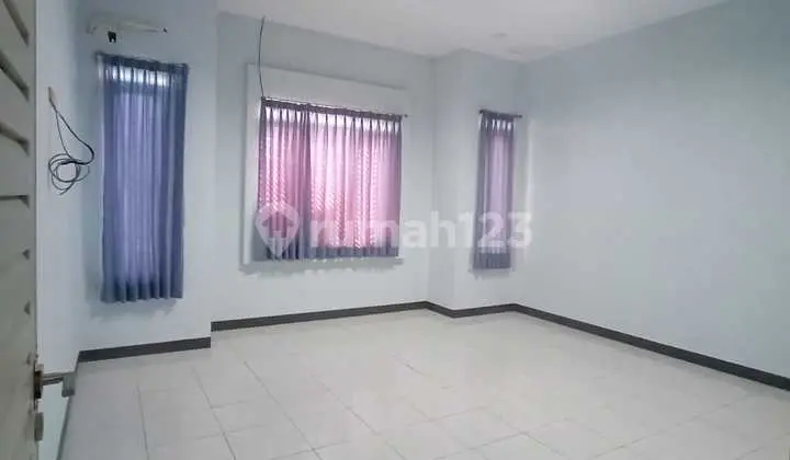 Dijual Ruko 2 Lantai Siap Pakai Cocok untuk Usaha Lokasi di Taman Kopo Indah 3 Bandung