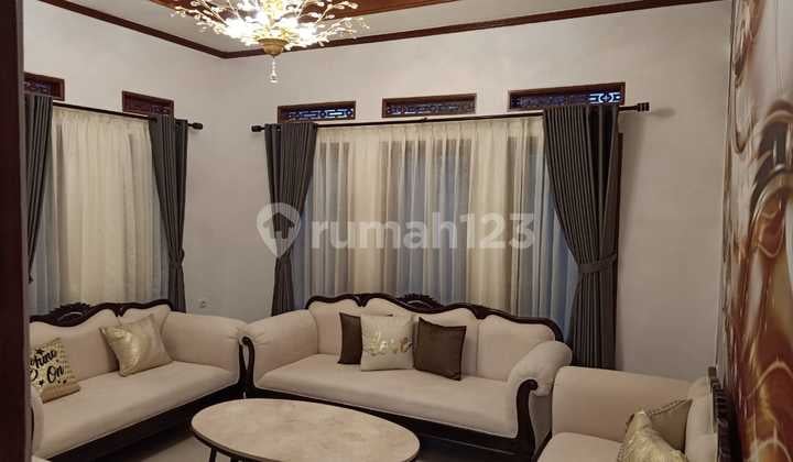 Dijual Rumah Bagus Full Furnished Modern Minimalis Lokasi di Sayap Bkr Bandung