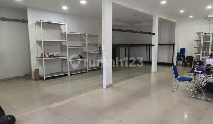 Disewakan Ruko 2 Lantai Siap Pakai Cocok untuk Usaha Lokasi di Jalan Gunung Batu Bandung