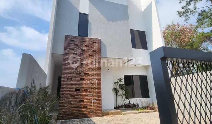 Dijual Rumah Baru Siap Huni Modern Minimalis Lokasi di Setiabudi Regency Bandung