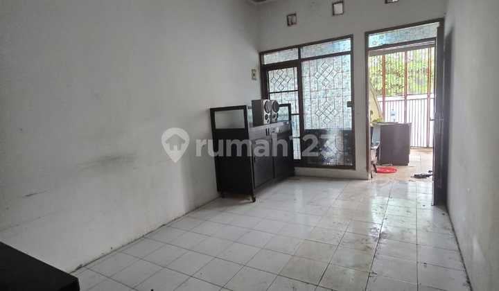 Dijual Rumah Nyaman Siap Huni Lokasi Strategis di Taman Kopo Indah 2 Bandung
