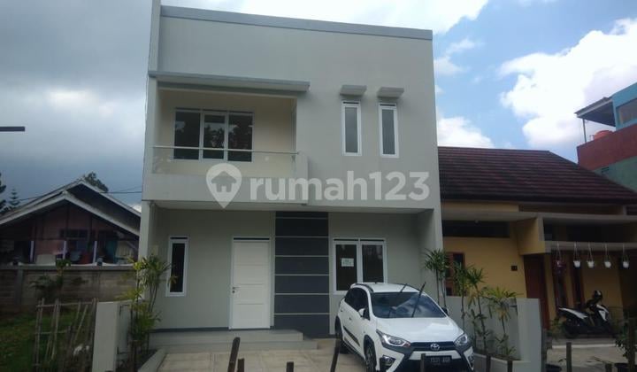 Dijual Rumah Baru 2 Lantai Siap Huni Minimalis Lokasi Strategis di Sayap Setiabudi Bandung