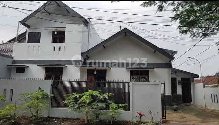 Disewakan Rumah Nyaman Siap Huni Minimalis Lokasi di Sayap Cipaganti Bandung