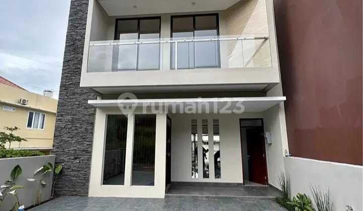 Dijual Rumah 2 Lantai Semi Furnished Siap Huni Lokasi di Citra Green Dago Bandung