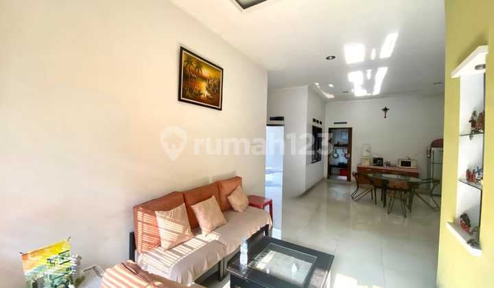 Dijual Rumah Semi Furnish Siap Huni Lokasi Strategis di Taman Kopo Indah 3 Bandung