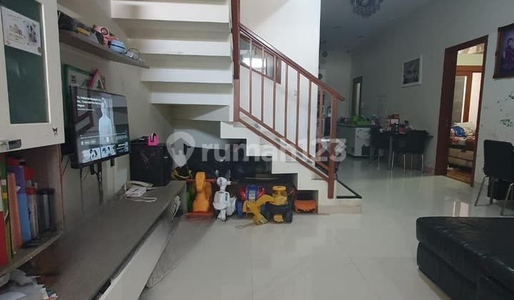 Dijual Rumah Mewah 3 Lantai Siap Huni Modern Minimalis Lokasi di Komplek Akita Bojongsoang Bandung