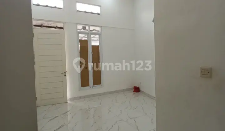 Disewakan Rumah Nyaman Siap Huni Minimalis Lokasi Strategis di Taman Kopo Indah 1 Cluster Greenville Bandung