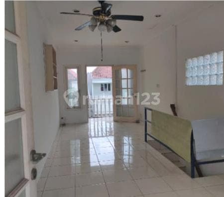 Disewa Rumah 2 Lantai Siap Huni Minimalis Lokasi di Kota Baru Parahyangan Tatar Pitaloka Bandung