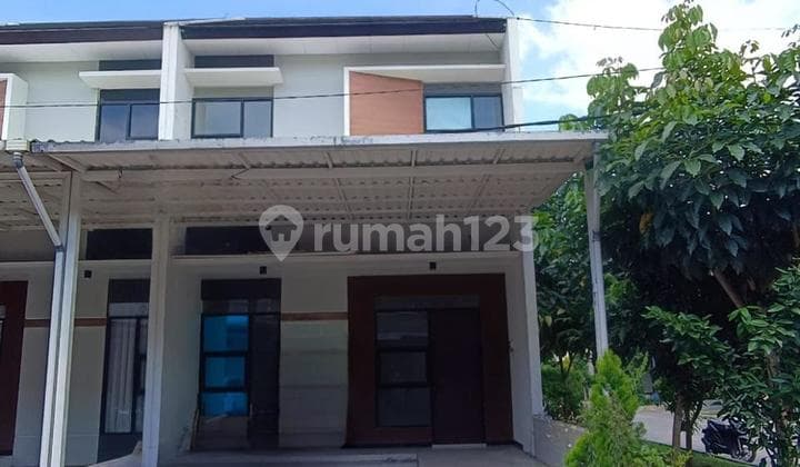 Dijual Rumah Nyaman Terawat Siap Huni Minimalis Lokasi Strategis di Taman Kopo Indah 5 Cluster Sherwood Bandung