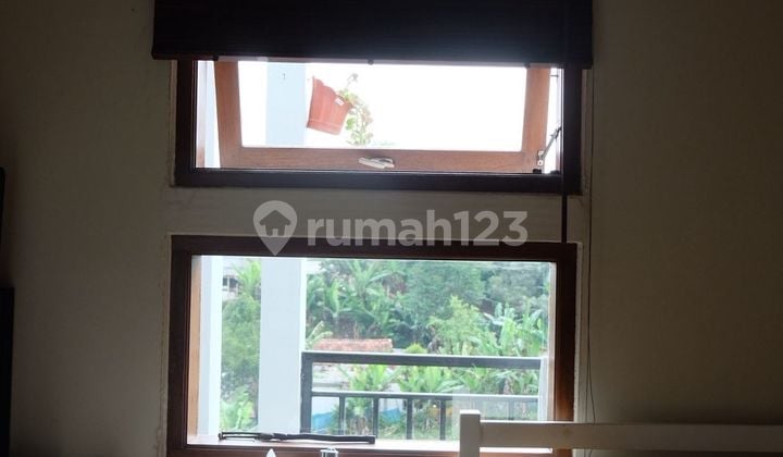 Dijual Rumah Semi Furnished Siap Huni dengan View Pegunungan Lokasi di Ciwaruga Bandung