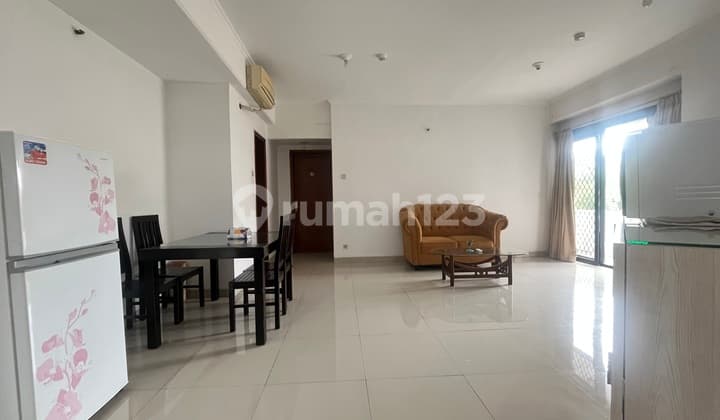 Kondominium Golf Lantai Rendah 2Br Dekat ke Uph Mall Harga Nego