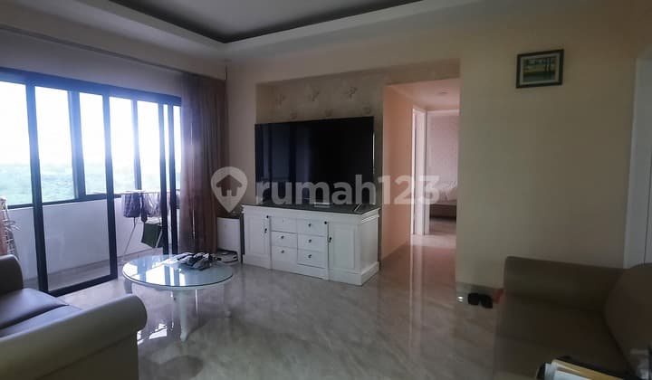 Elegant Golf View Interior Golf Condominium Karawaci 3br Furnished
