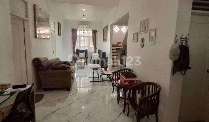 Metland House. Puri. Land area 160, building area 95. 3 bedrooms. 3 bathrooms. Furnished. Price 2.8 billion.