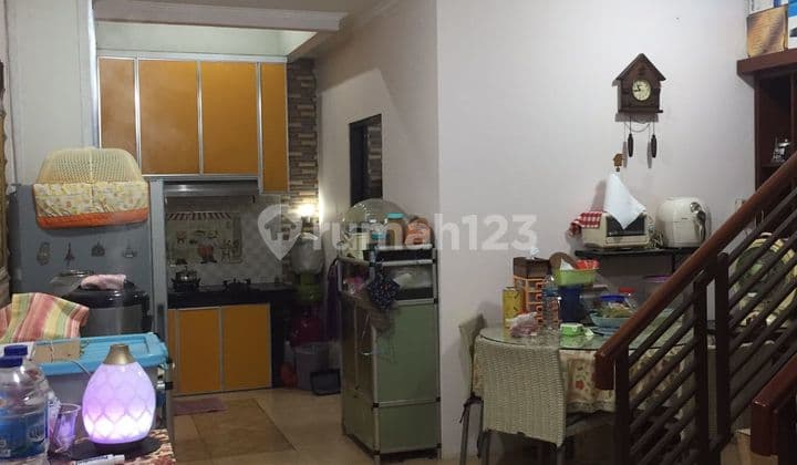 Metro Permata House, Land Area 85, Building Area 120, 4 Bedrooms, 3 km, 2 Floors, Semi-Furnished, Price 2.25 Billion