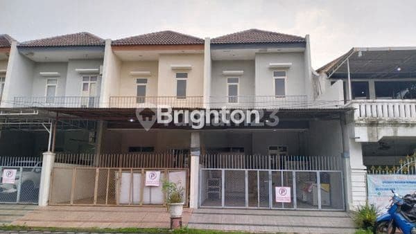 Kutisari Indah Surabaya House, main road near Siwalankerto PETRA.