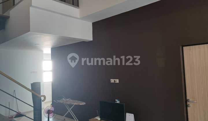 Rumah 2 Lantai Kahuripan Nirwana Sidoarjo