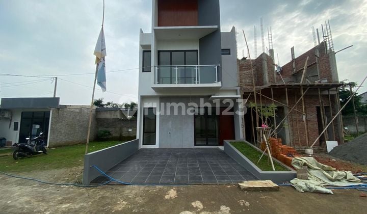 Rumah Cluster Strategis Dekat Tol Pamulang