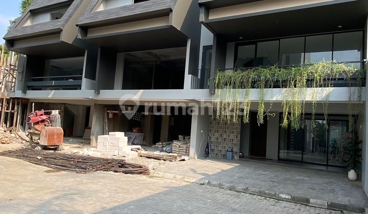 Rumah Siap Huni Di Kemang Jaksel Dengan Rooftop