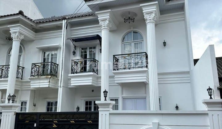 Rumah American Classic Full Furnished di Kranggan Cibubur