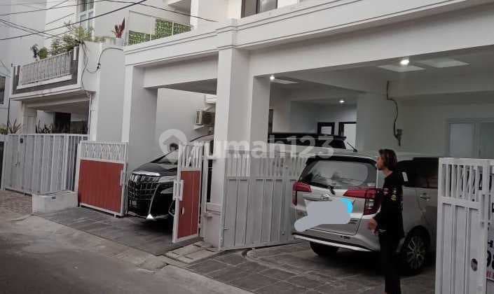 Rumah Cantik dan Modern dalam Komplek di Pondok Kelapa Jak - Tim