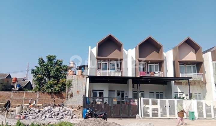 Rumah Lux 100% Baru 2 Lantai Skandinavian style area Cisaranten Kulon