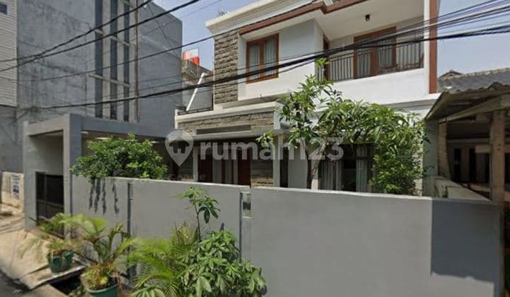 Radio Dalam - Rumah Siap Huni - Murah Dibawah NJOP - Jalan 2 Mobil - 1 Km ke MRT