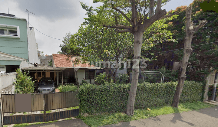 Cipete Selatan - Rumah Tua Townhouse - Lingkungan Premium - Jalan 2 Mobil - 800 Mtr ke Stasiun MRT