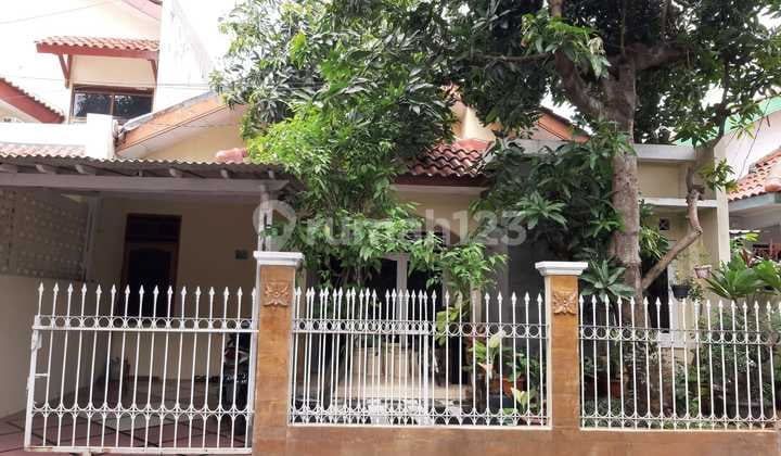 Pisangan Ciputat Timur - Rumah Siap Huni Komplek - Jalan 2 Mobil - Lingkungan Tenang