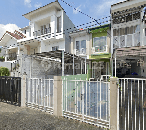 Cilandak - 450 Mtr ke Stasiun MRT - Rumah 3 LT Komplek -Lingkungan Premium - Jalan 2 Mobil