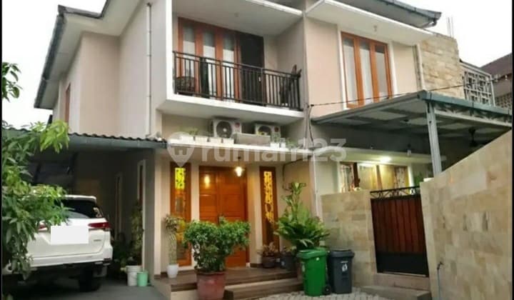 Lebak Bulus - 1 Km ke Stasiun MRT - Rumah Villa Swimming Pool - Jalan 2 Mobil