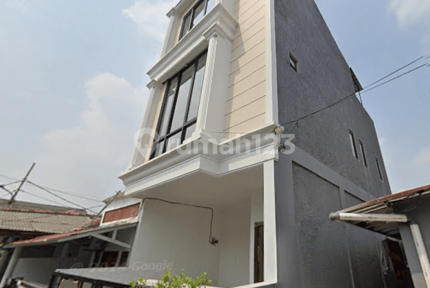 Cilandak - 600 Mtr ke Stasiun MRT - Rumah Baru 3 LT - Jalan 2 Mobil - 2 Km ke Tol