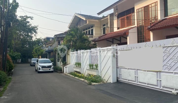 Terogong Cilandak - 100 Mtr ke Stasiun MRT - Rumah Townhouse - Jalan 2 Mobil