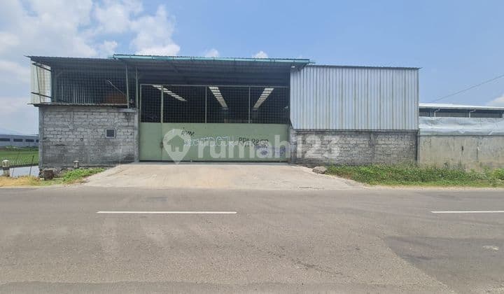 Gudang strategis zona kuning pinggir jalan lingkar selatan sukoharjo