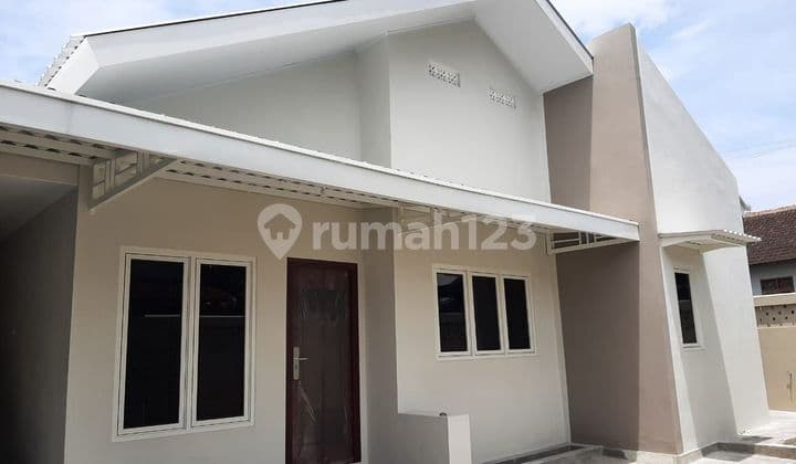 New Ready-to-Use House in Brand-New Condition with Sturdy & Strong Building Quality.