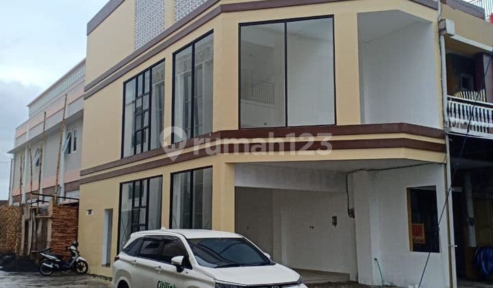 Ruko bagus siap huni dekat dengan kampus UMS