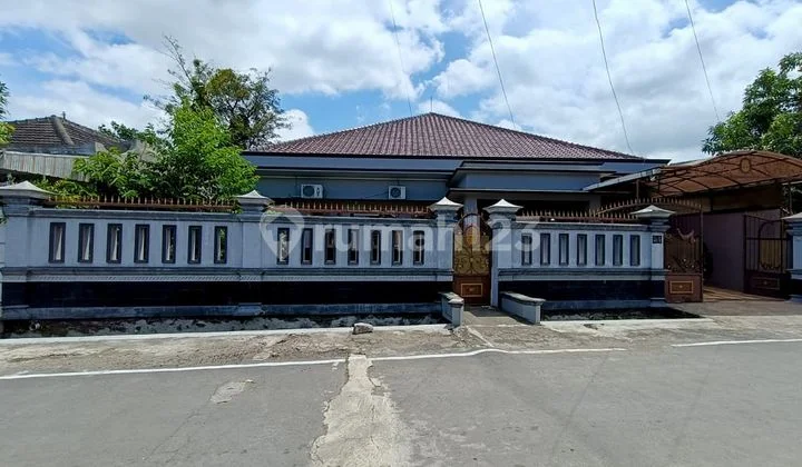 Rumah Luas Dan Bagus Full Furnish Siap Huni