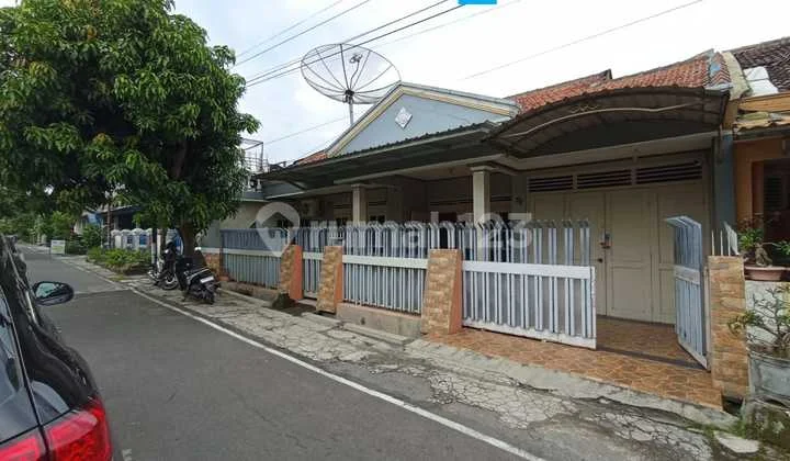 Rumah Bagus Strategis Dekat Kampus Ums