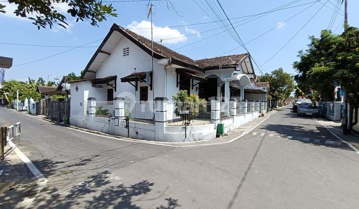 Rumah Hook Siap Pakai