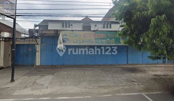 Ruko 2 lantai strategis dan jalan 2 arah