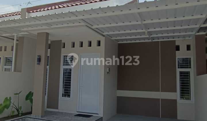 Rumah Minimalis Bangunan Baru( Bisa Non / Full Furnish )