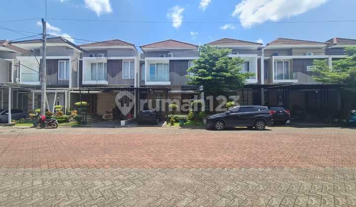Rumah Minimalis Modern Di Cluster Elite Gentan Solo
