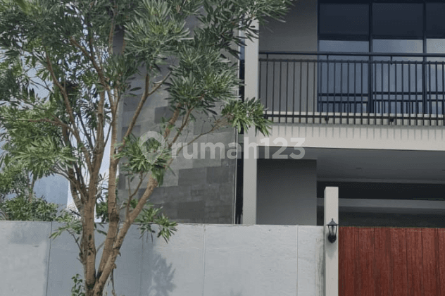 Minimalist new building house in Millennial style at Solo Baru.