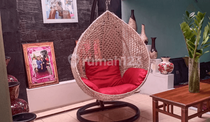 Rumah Bagus 2 lantai di Manahan Banjarsari Solo