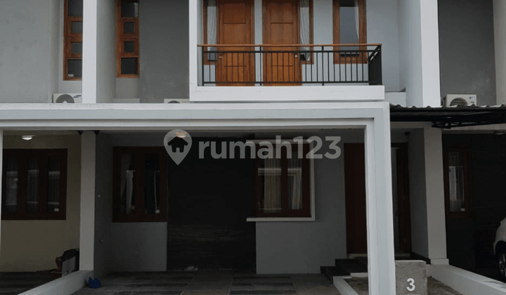 Rumah Bagus 2 lantai di Cluster Elite Pabelan Solo