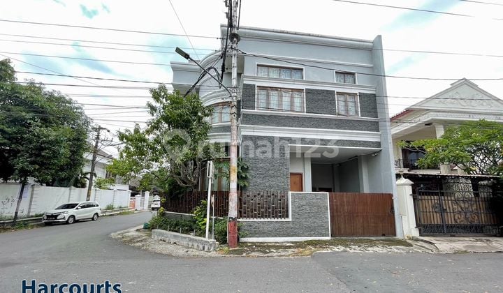 Rumah Bagus 2 Lantai Di Purwosari Laweyan Solo