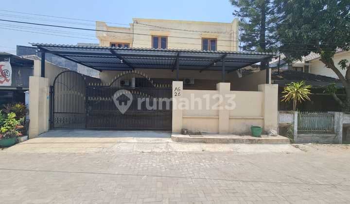 Exclusive Active Boarding House in Solo Baru