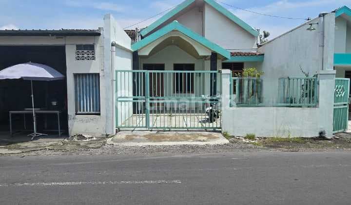 Rumah Baru Siap Pakai di Kadipiro Banjarsari Solo