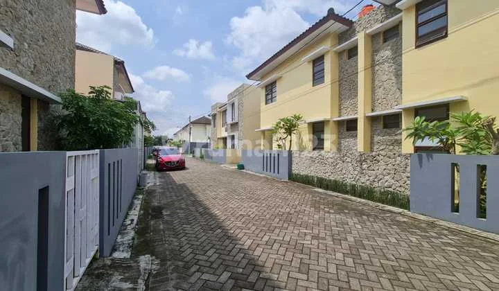 Rumah Bagus Bersih Nyaman di Cluster Colomadu Solo