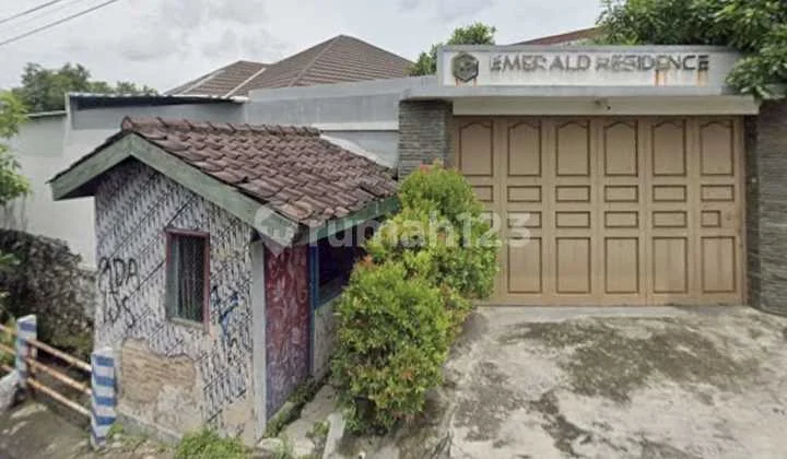 Rumah Induk dan Kost Exclusive di Dekat Kampus Uns, Jebres Solo